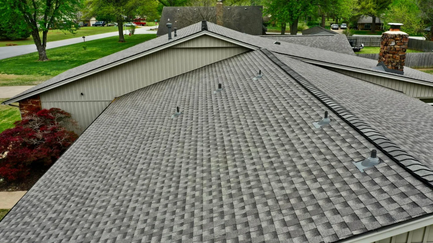 A home in the Tulsa area with a brand new asphalt shingles roof