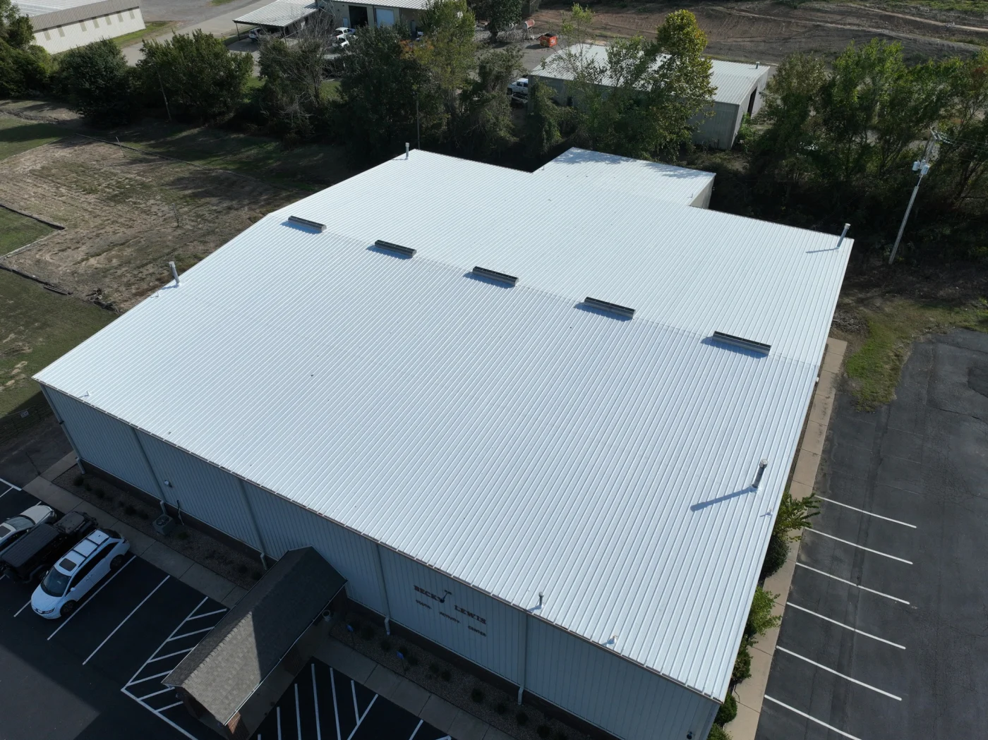 A metal roof installed by GoldenRite Roofing in the Tulsa area